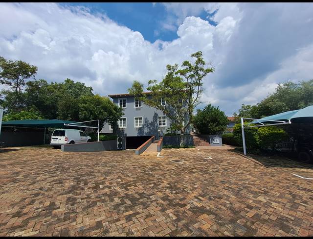 218M² OFFICE TO LET IN HYDE PARK